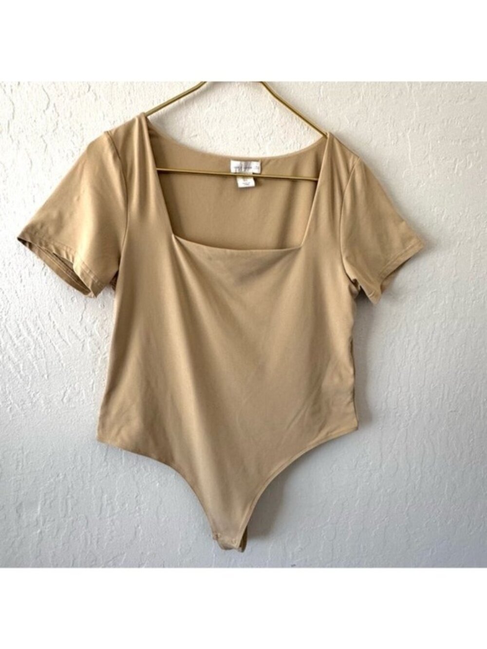 House of Harlow 1960 tan nude Square Neck Short Sleeve Bodysuit blouse Large